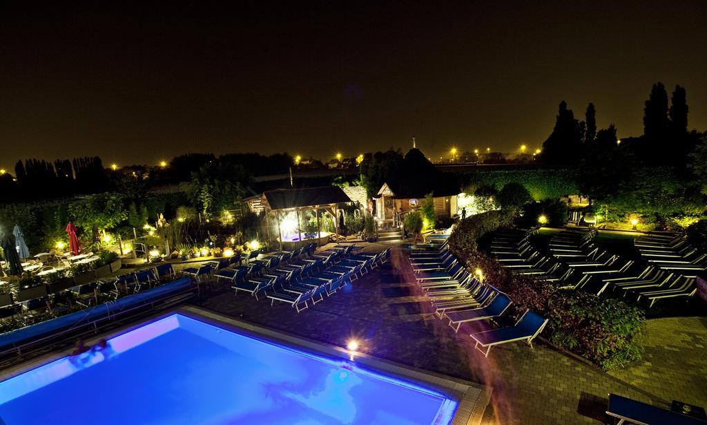 Hotel Thermen Dilbeek Luaran gambar